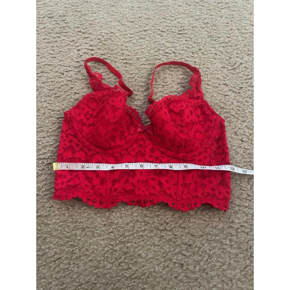 C35 vs bra Victoria secret 34b body by Victoria red lace